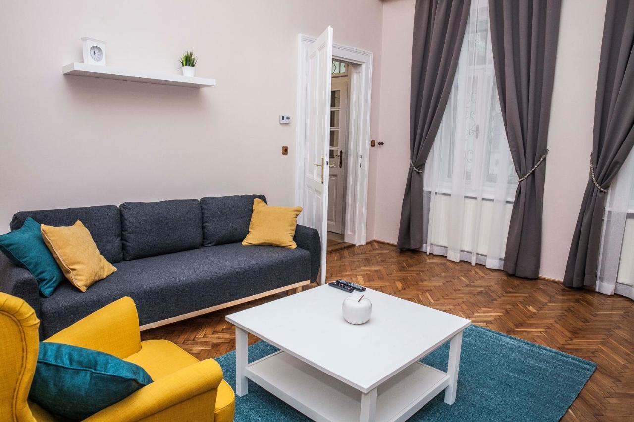 Fullmoon Apartments 1 Szeged Eksteriør bilde